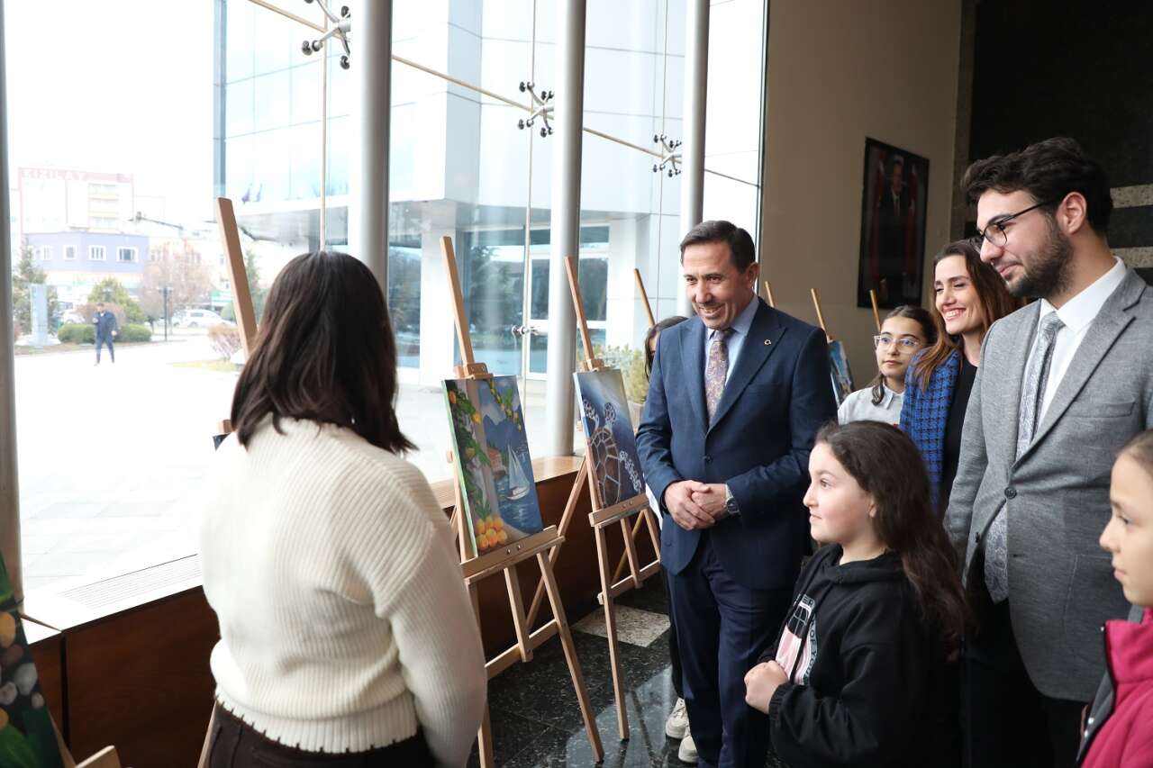 Konya’da genç yeteneklerin eserleri sanatseverlerle buluştu 7